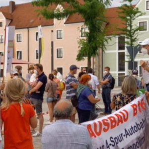 Demonstranten auf dem Manchinger Marktplatz
